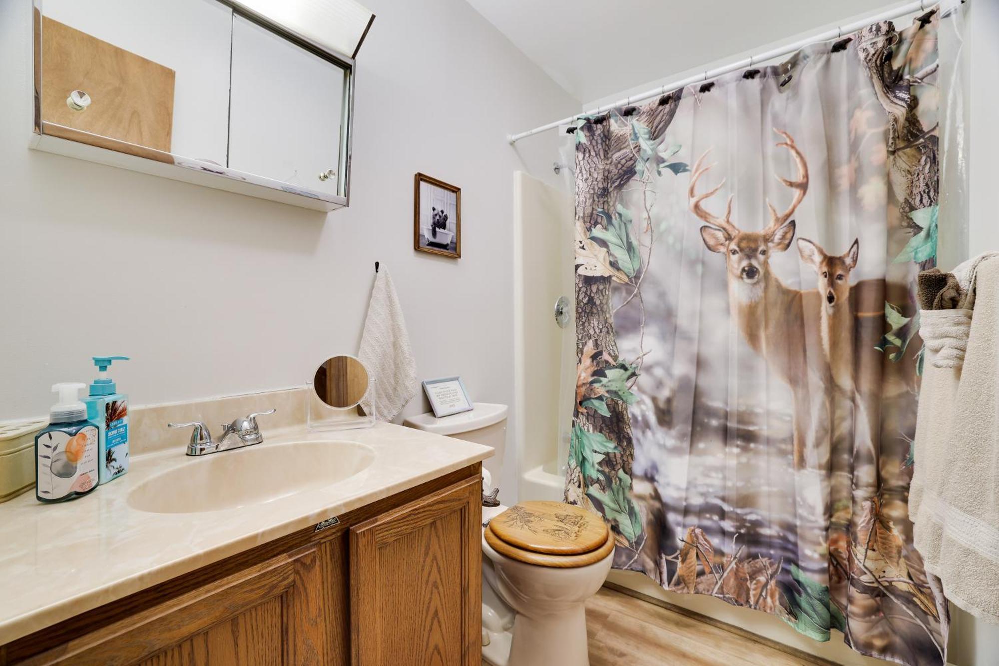 Serenity And Fun All In One In This Cozy Pocono Cabin Jim Thorpe Exterior foto